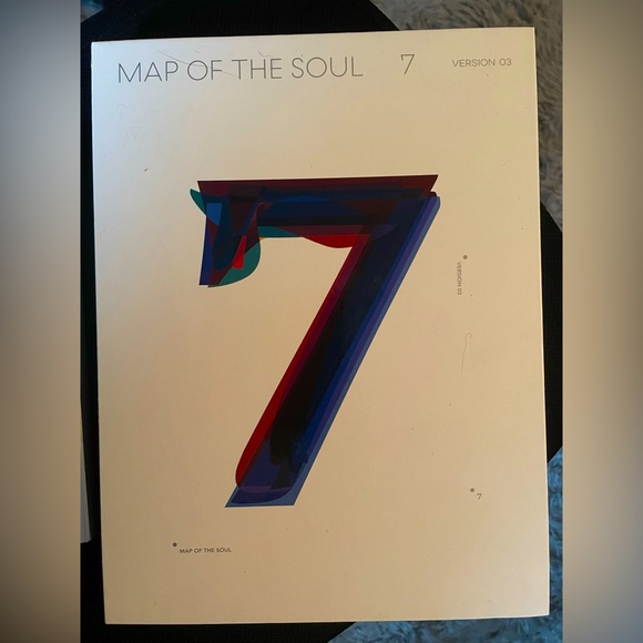 2 BigHit BTS Album Books : Love Yourself Answer & Map of the Soul 7 - Picture 5 of 6